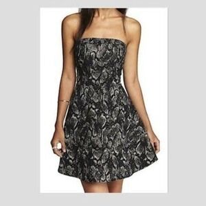 NEW Express Lace Casual Party Dress:Size‎ 0, Gray Metallic